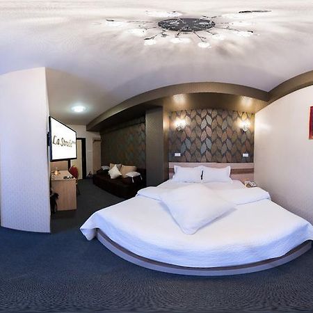 Hotel La Strada โปลเยชต์ ห้อง รูปภาพ