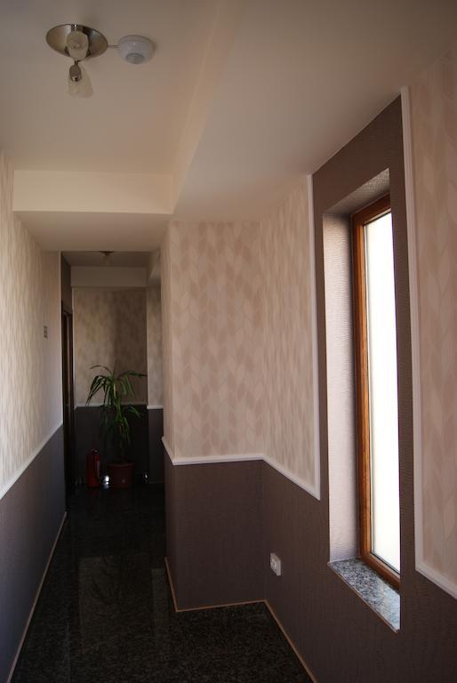 Hotel La Strada โปลเยชต์ ภายนอก รูปภาพ