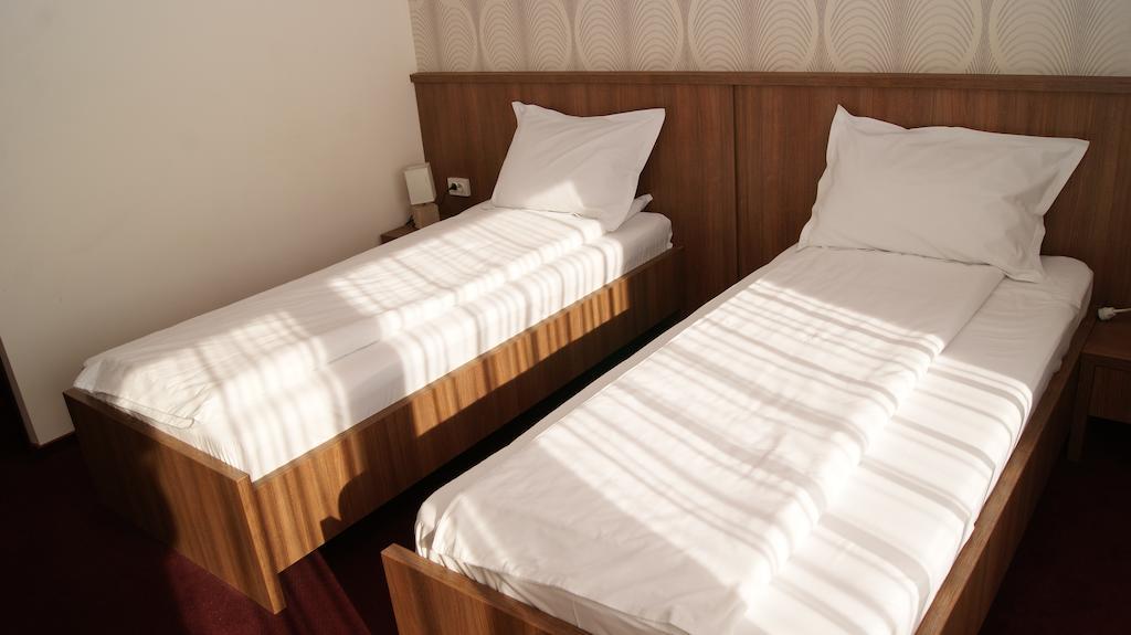 Hotel La Strada โปลเยชต์ ห้อง รูปภาพ